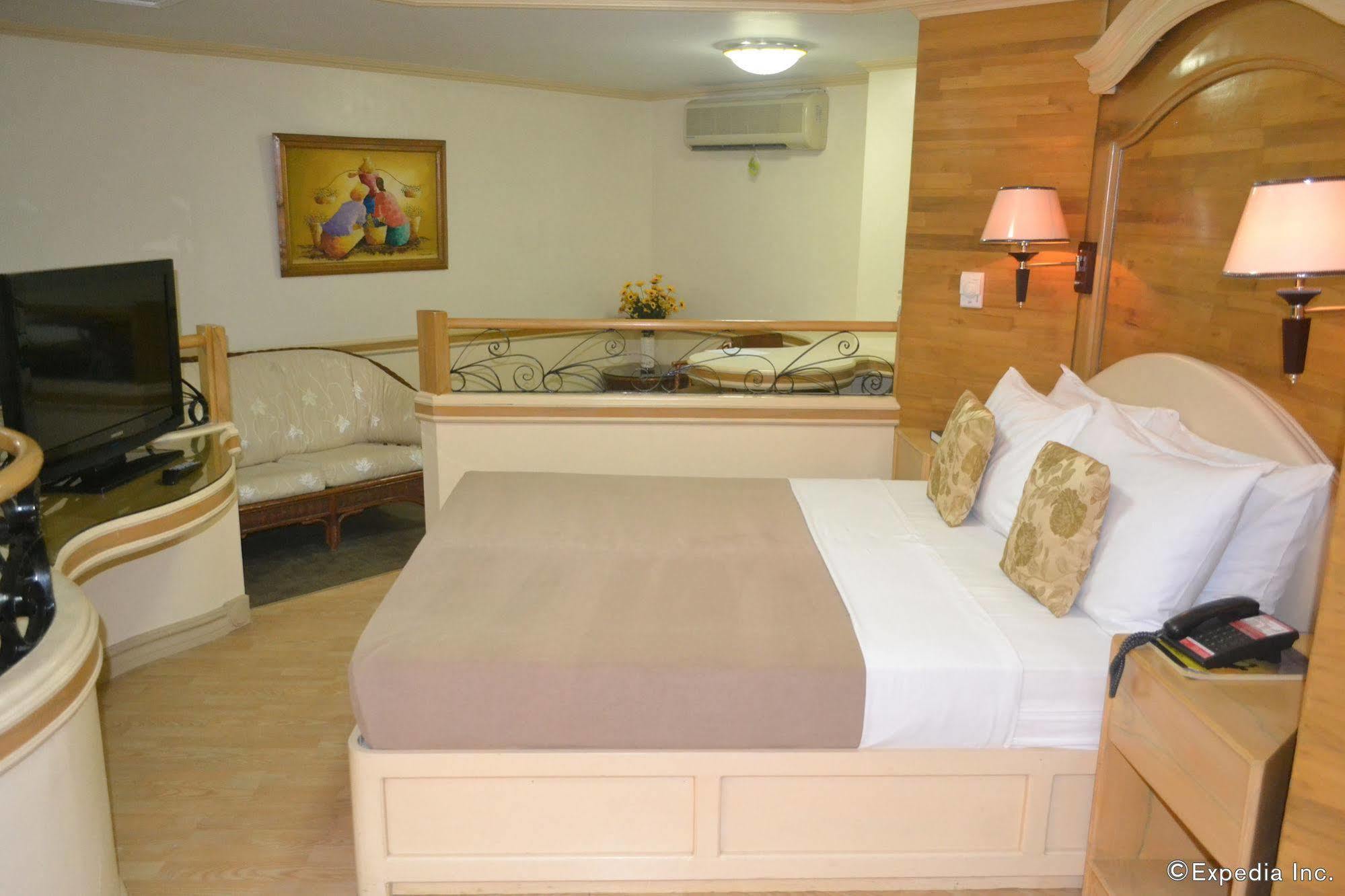 General Santos City Phela Grande Hotel מראה חיצוני תמונה